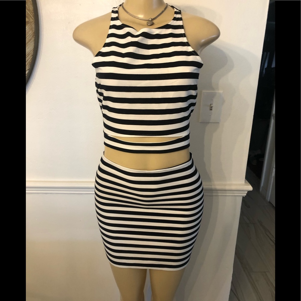 Gorgeous 2 piece set by Arden B mini skirt and top